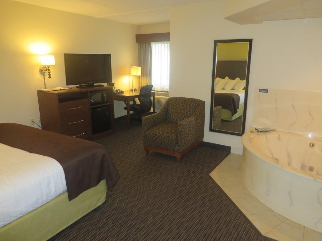 Americinn By Wyndham Rice Lake Exterior photo