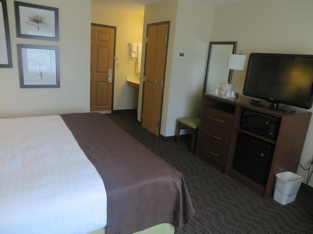 Americinn By Wyndham Rice Lake Exterior photo